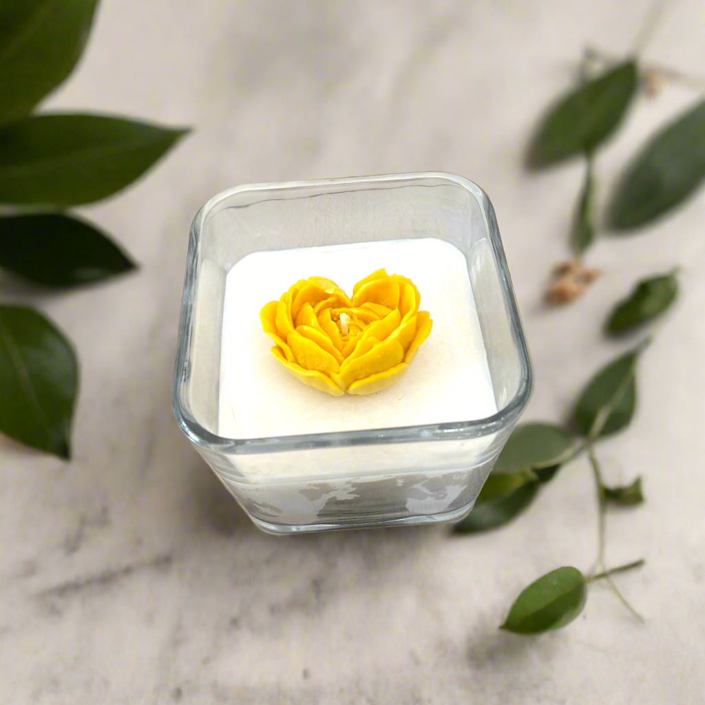 Flower Soy Wax Candle, Fresh Vanilla Scent
