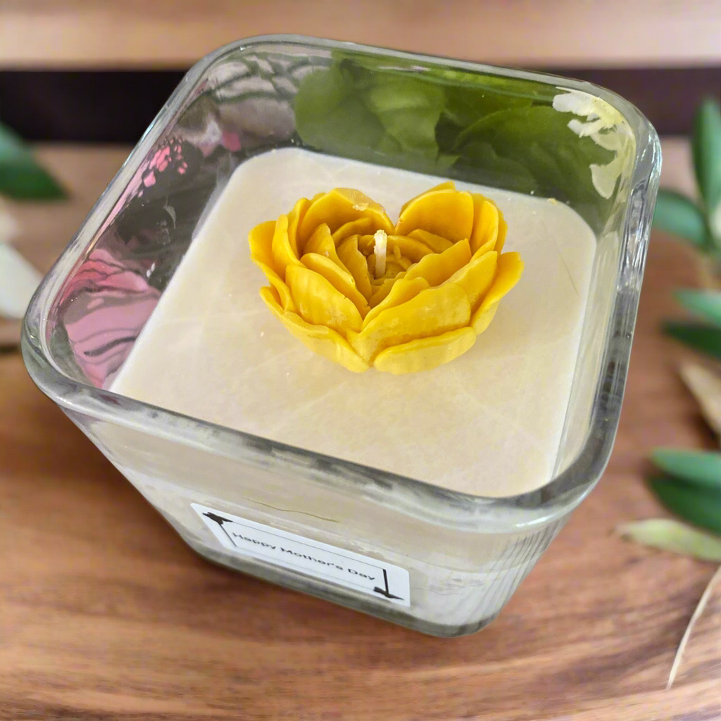 Flower Soy Wax Candle, Fresh Vanilla Scent